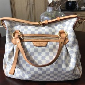 Louis Vuitton Evora MM DA